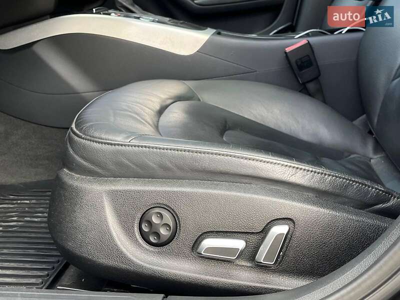 Седан Audi A4 2015 в Львове