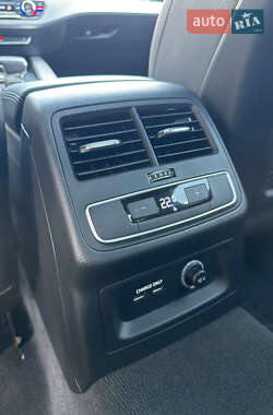 Седан Audi A4 2018 в 
