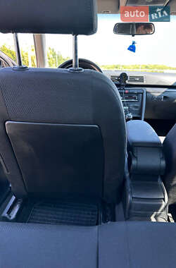 Седан Audi A4 2002 в 