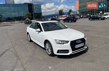Седан Audi A4 2018 в 