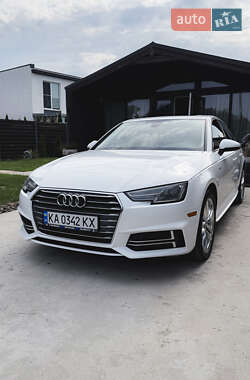 Седан Audi A4 2016 в Киеве