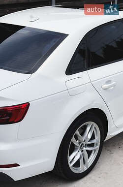 Седан Audi A4 2016 в 