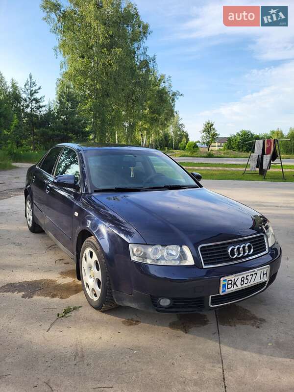 Седан Audi A4 2002 в Киеве
