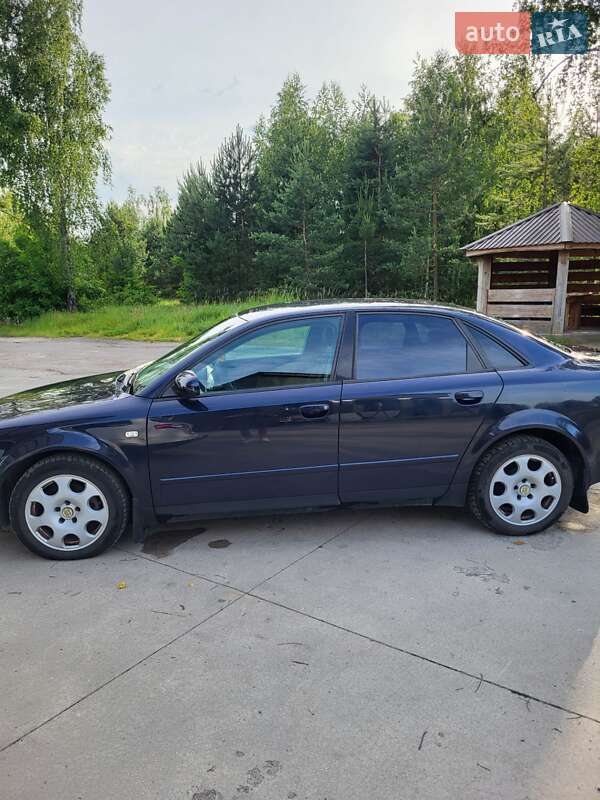Седан Audi A4 2002 в Киеве