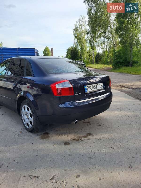 Седан Audi A4 2002 в Киеве
