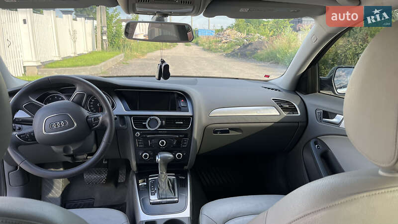 Седан Audi A4 2014 в Киеве
