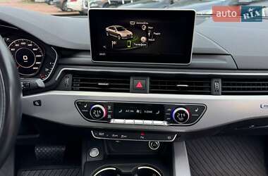 Седан Audi A4 2018 в 