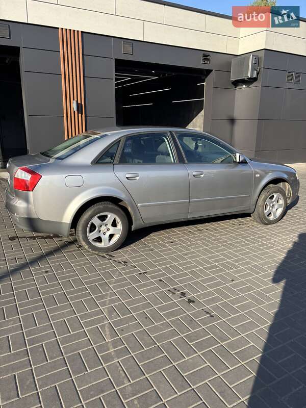 Седан Audi A4 2002 в Черкассах