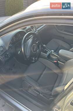 Седан Audi A4 2002 в 
