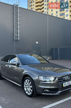Седан Audi A4 2015 в Киеве