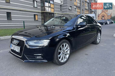 Седан Audi A4 2012 в Сумах
