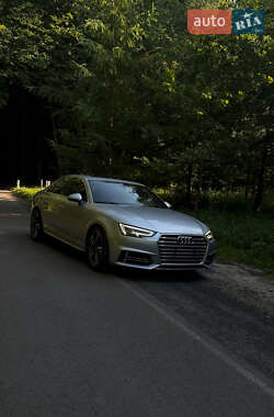 Седан Audi A4 2016 в 