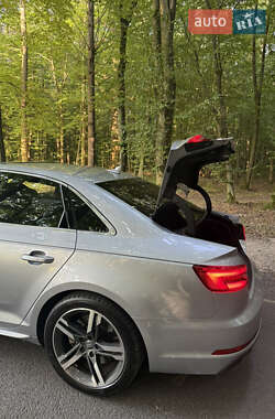 Седан Audi A4 2016 в 