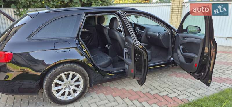 Универсал Audi A4 2013 в Снятине