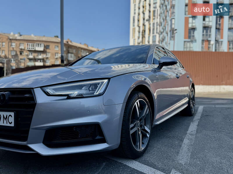 Седан Audi A4 2018 в Киеве