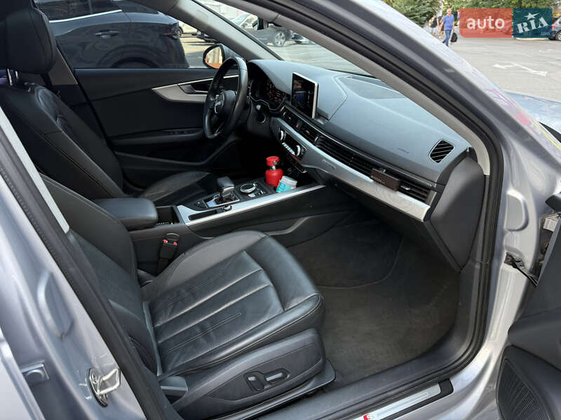 Седан Audi A4 2018 в Киеве
