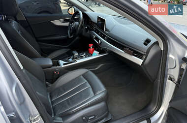 Седан Audi A4 2018 в 