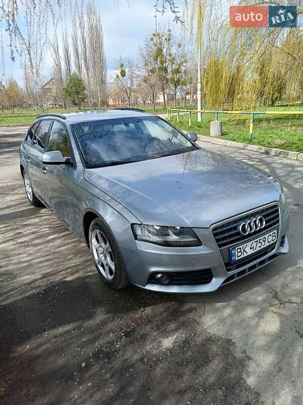 Универсал Audi A4 2011 в 