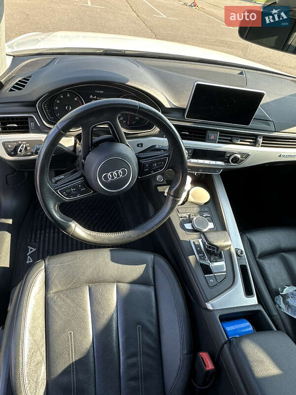 Седан Audi A4 2016 в Киеве