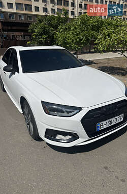 Седан Audi A4 2021 в 