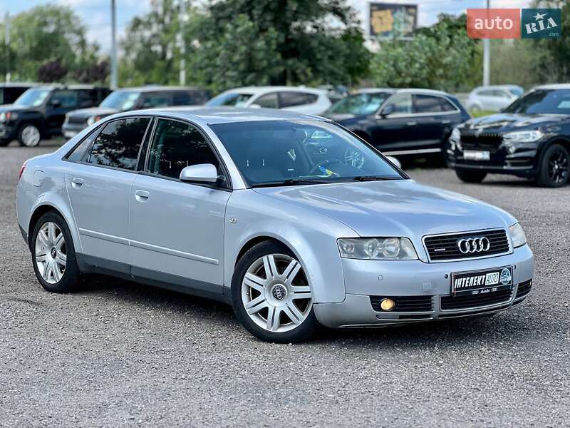 Седан Audi A4 2001 в 