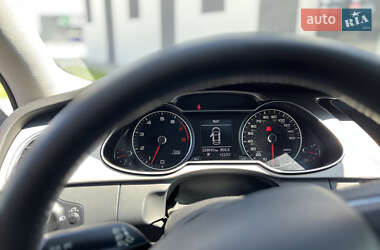 Седан Audi A4 2013 в Львове