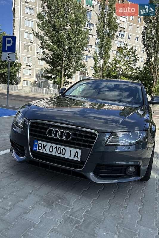 Универсал Audi A4 2009 в Вараше