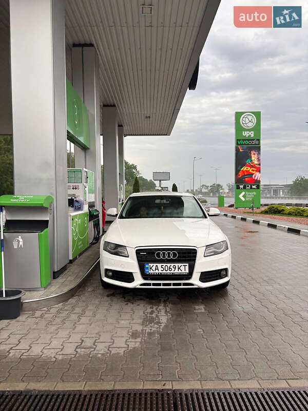 Седан Audi A4 2008 в Чугуеве