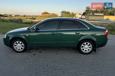 Седан Audi A4 2001 в 