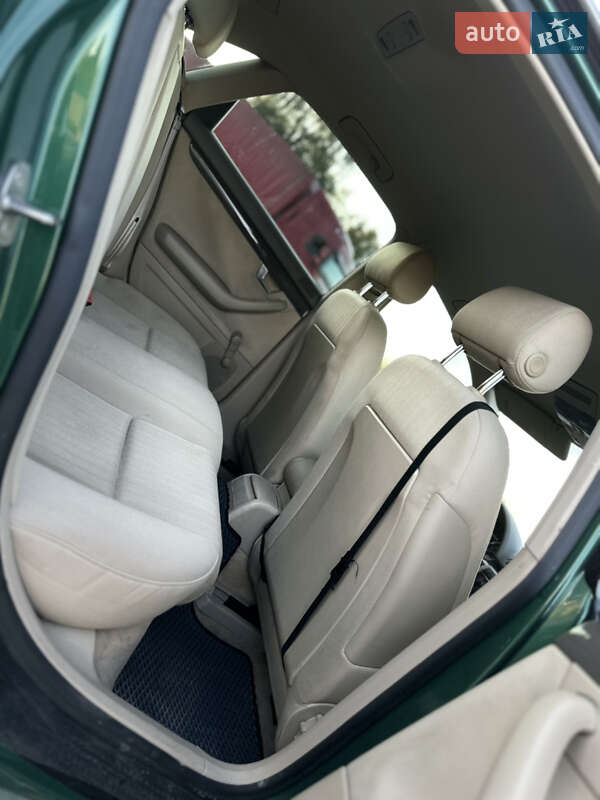 Седан Audi A4 2001 в Львове