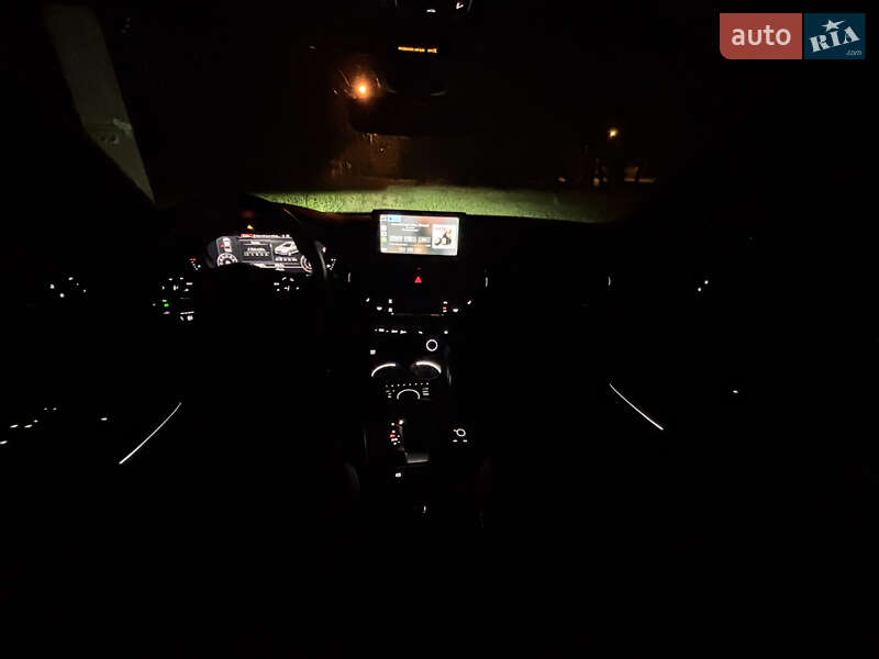 Седан Audi A4 2017 в Харкові