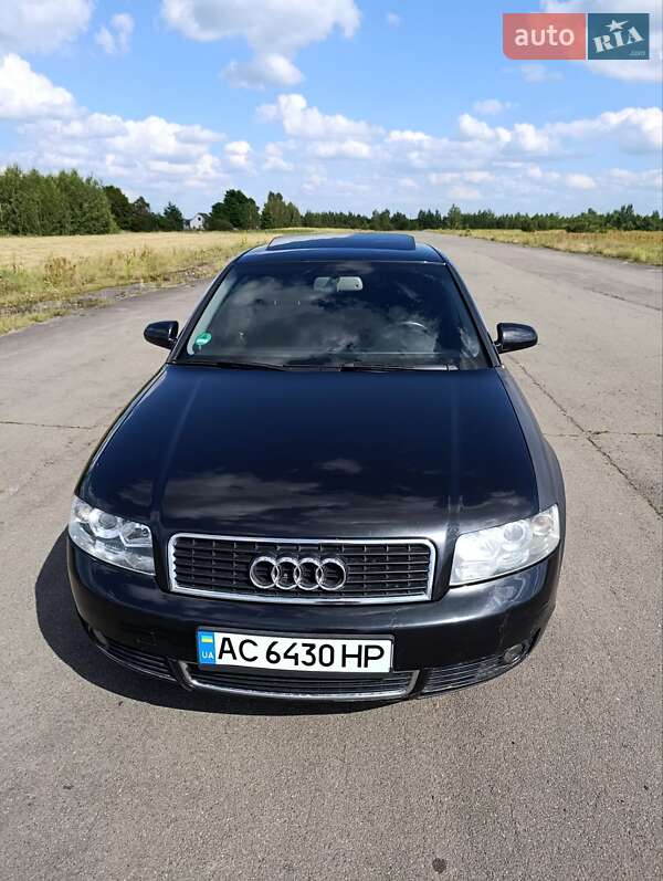 Седан Audi A4 2004 в Любешове