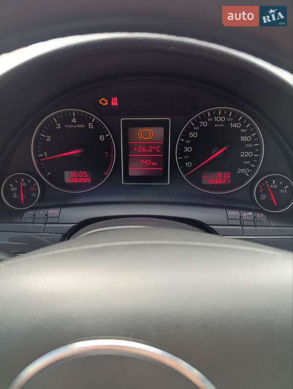 Седан Audi A4 2004 в Любешове