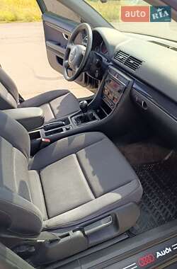 Седан Audi A4 2004 в 