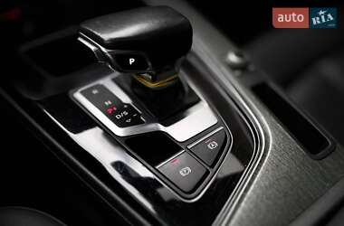 Седан Audi A4 2020 в 
