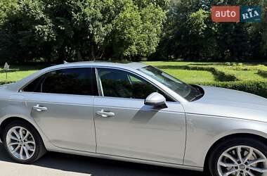 Седан Audi A4 2019 в 