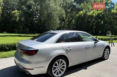 Седан Audi A4 2019 в 
