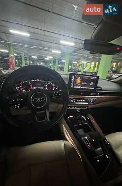 Седан Audi A4 2020 в 