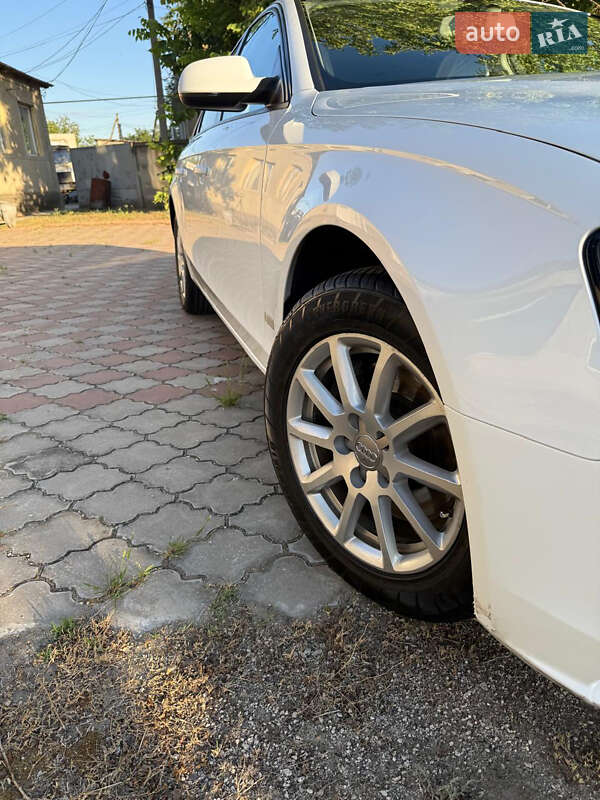 Седан Audi A4 2014 в Ширяево