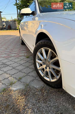 Седан Audi A4 2014 в 