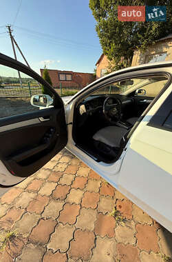 Седан Audi A4 2014 в 