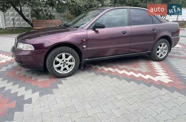 Седан Audi A4 1996 в Теофиполе