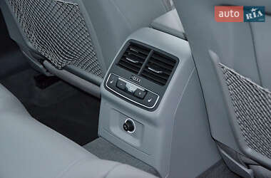Седан Audi A4 2017 в 