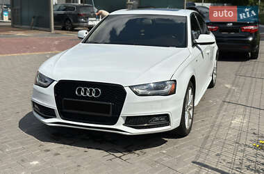 Седан Audi A4 2015 в 