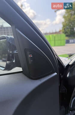 Седан Audi A4 2014 в Киеве