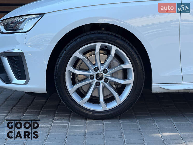 Седан Audi A4 2021 в Одессе