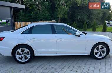 Седан Audi A4 2020 в 