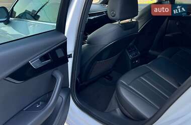 Седан Audi A4 2020 в 