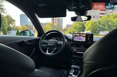 Седан Audi A4 2020 в 