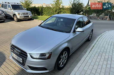 Седан Audi A4 2012 в 